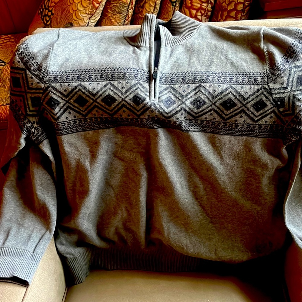 Men’s quarter zip sweater